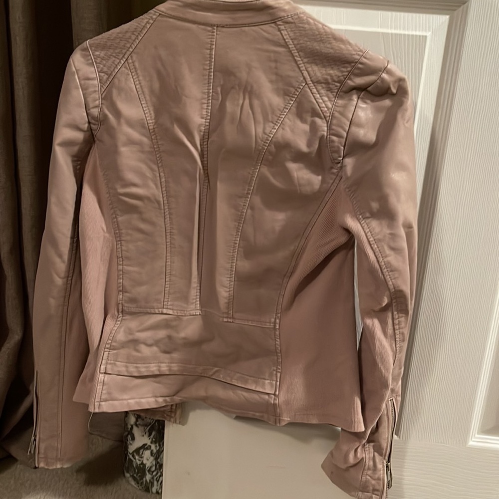 Leather jacket - Picture 4 of 13